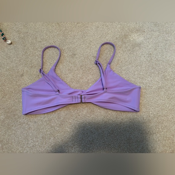 Lilac twist front bikini top - Picture 3 of 3